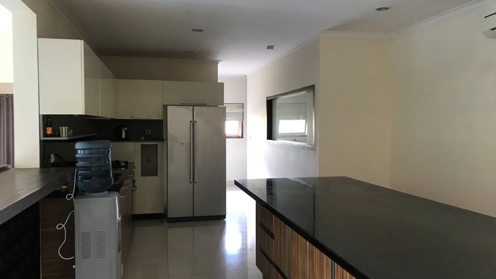 Beautiful Townhouse For Rent at Ampera