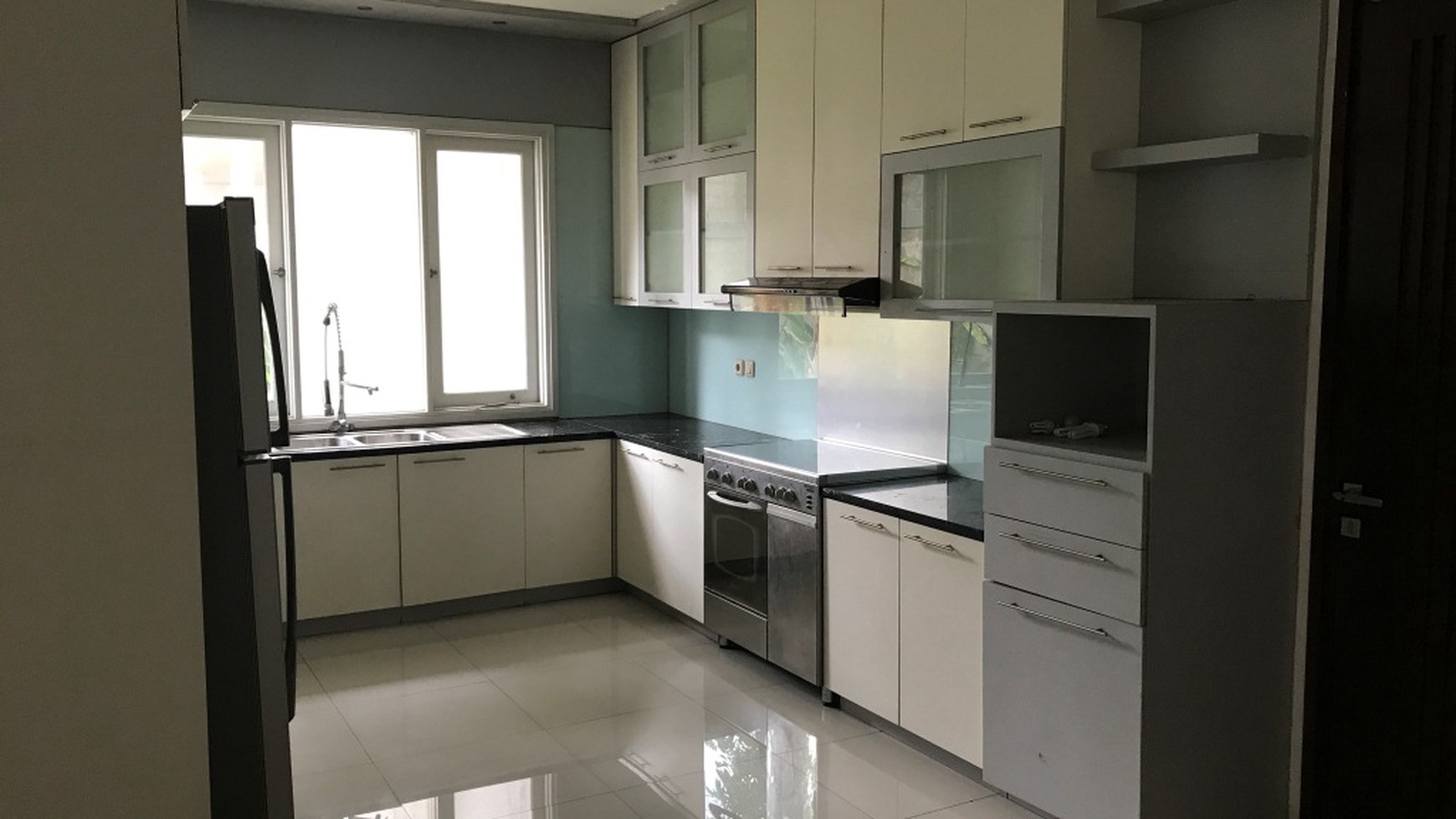 Beautiful Townhouse For Rent at Kemang