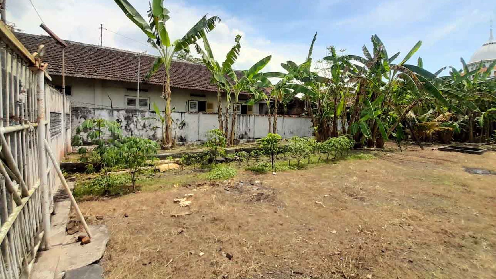 Rumah Hitung Tanah !!! di Lespadangan, Ngares Kidul, Terusan, Mojokerto, Cocok untuk usaha, Nol Jalan Raya