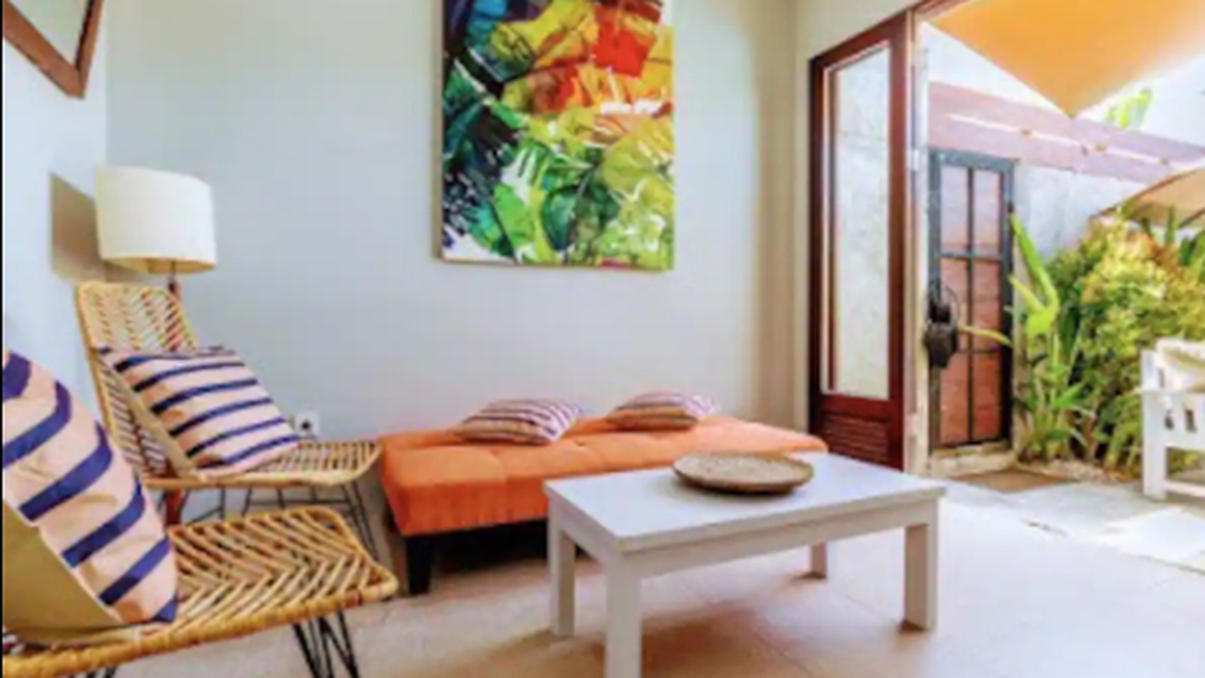 For Rent Yearly - Villa 2 bedrooms with view rice field in a strategic and busy area , Canggu