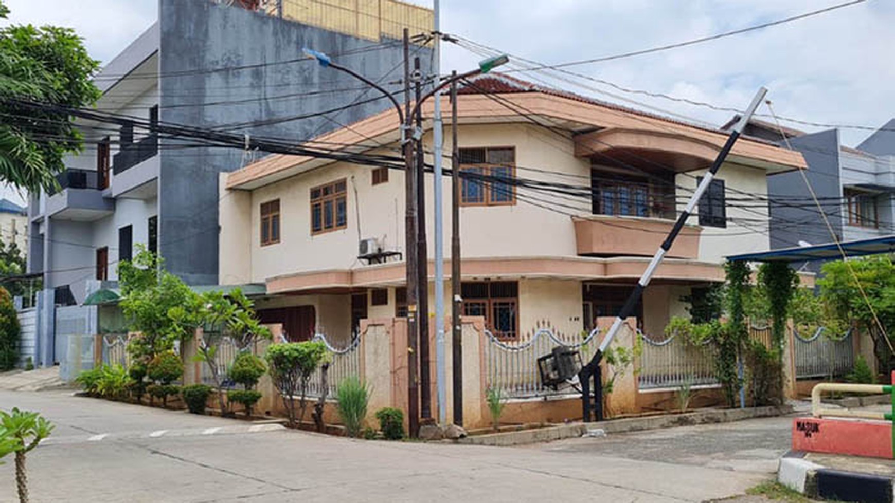 Rumah Murah Pondok Gading Utama, Kelapa Gading, Hoek