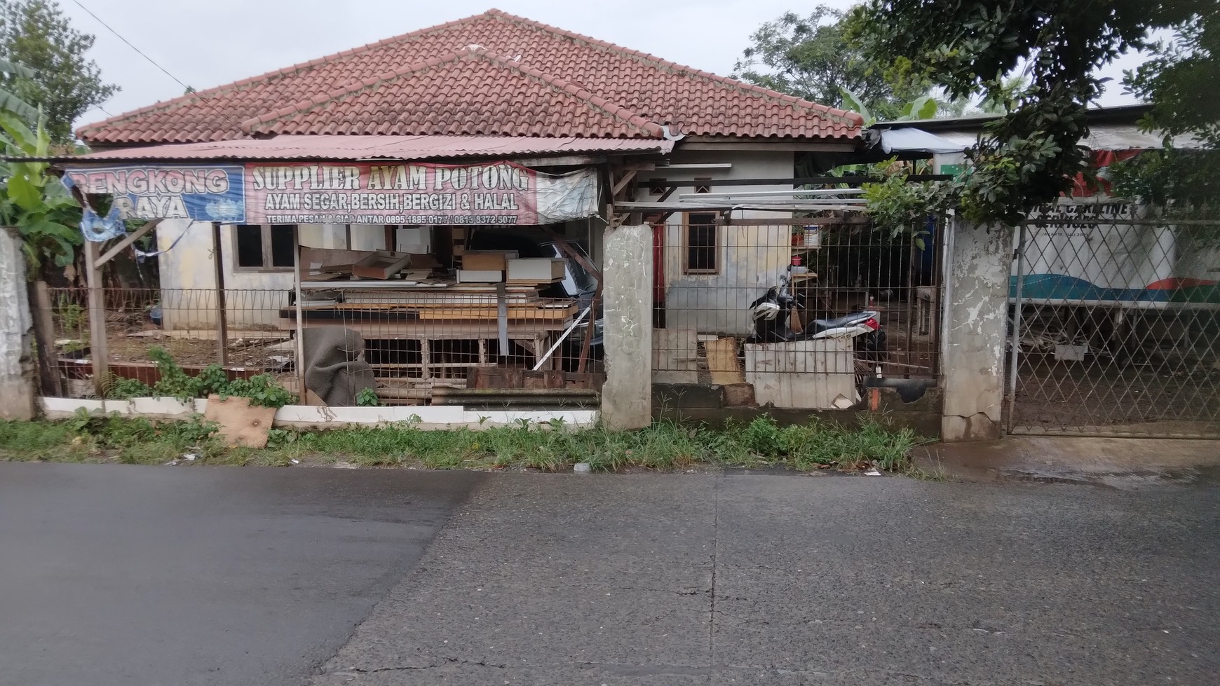 Rumah pinggir jalan di jl bengkong bekasi harga nego