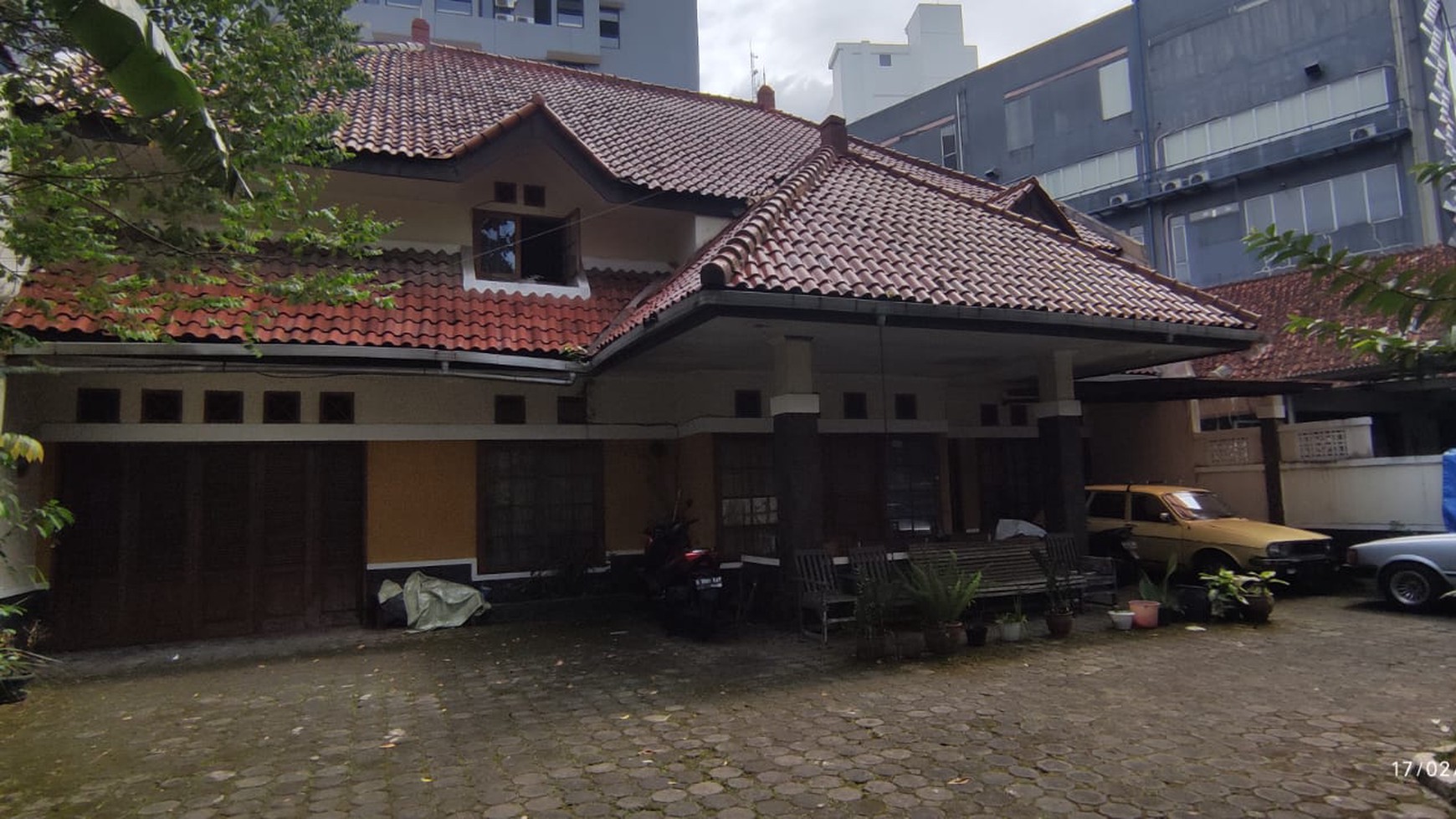 REPOSISI HARGA, Rumah klasik di Sayap Dago - Bandung