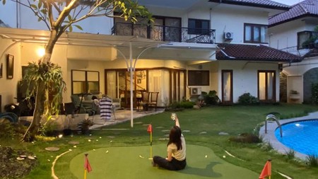 Rumah dengan fasilitas lapangan golf mini daerah Cilandak Jakarta selatan,