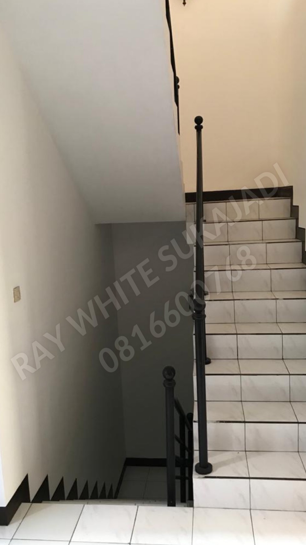 For Rent Rumah Setraduta 