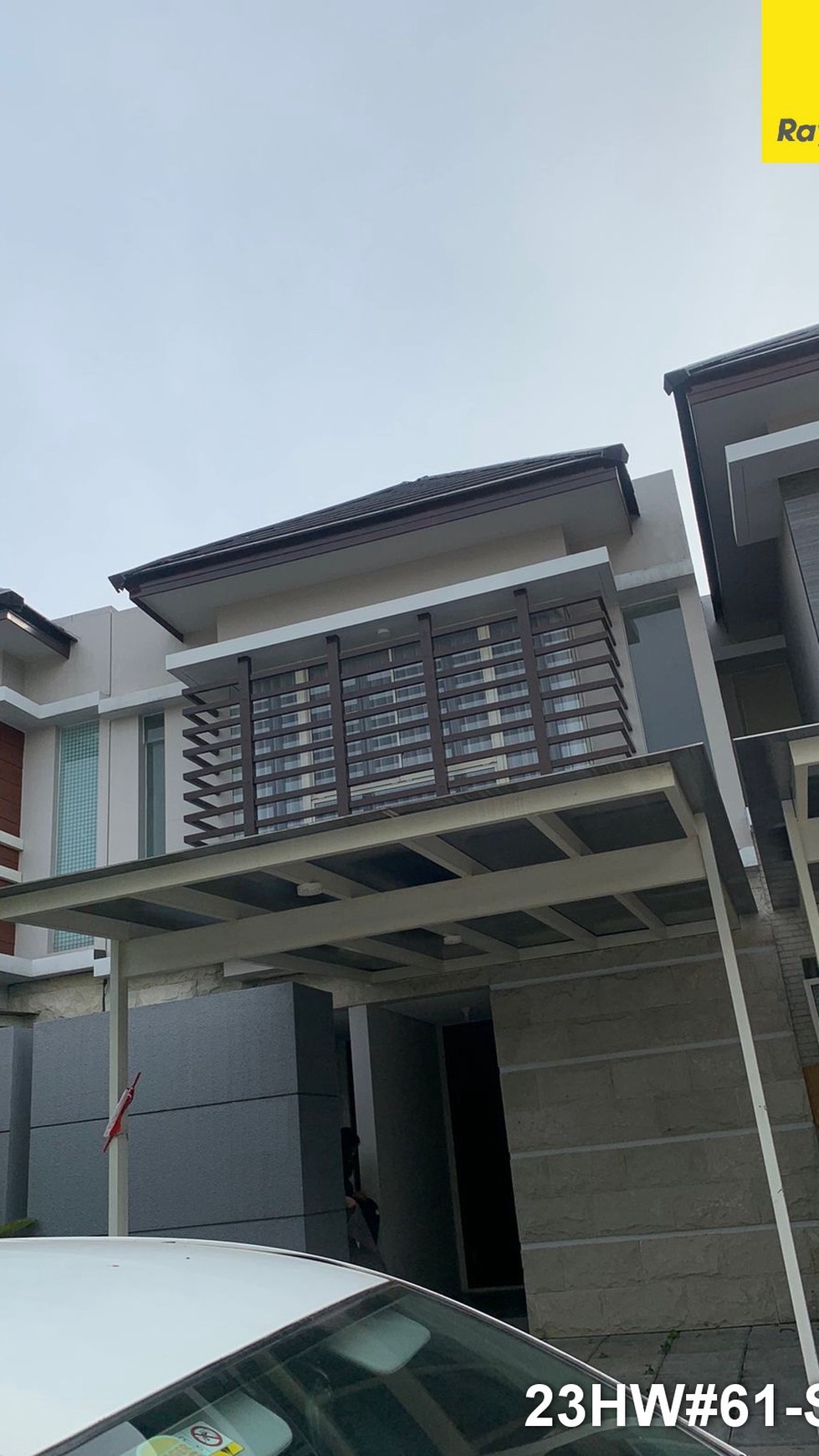 Disewakan Rumah Full Furnish 2 lantai di Graha Natura Surabaya