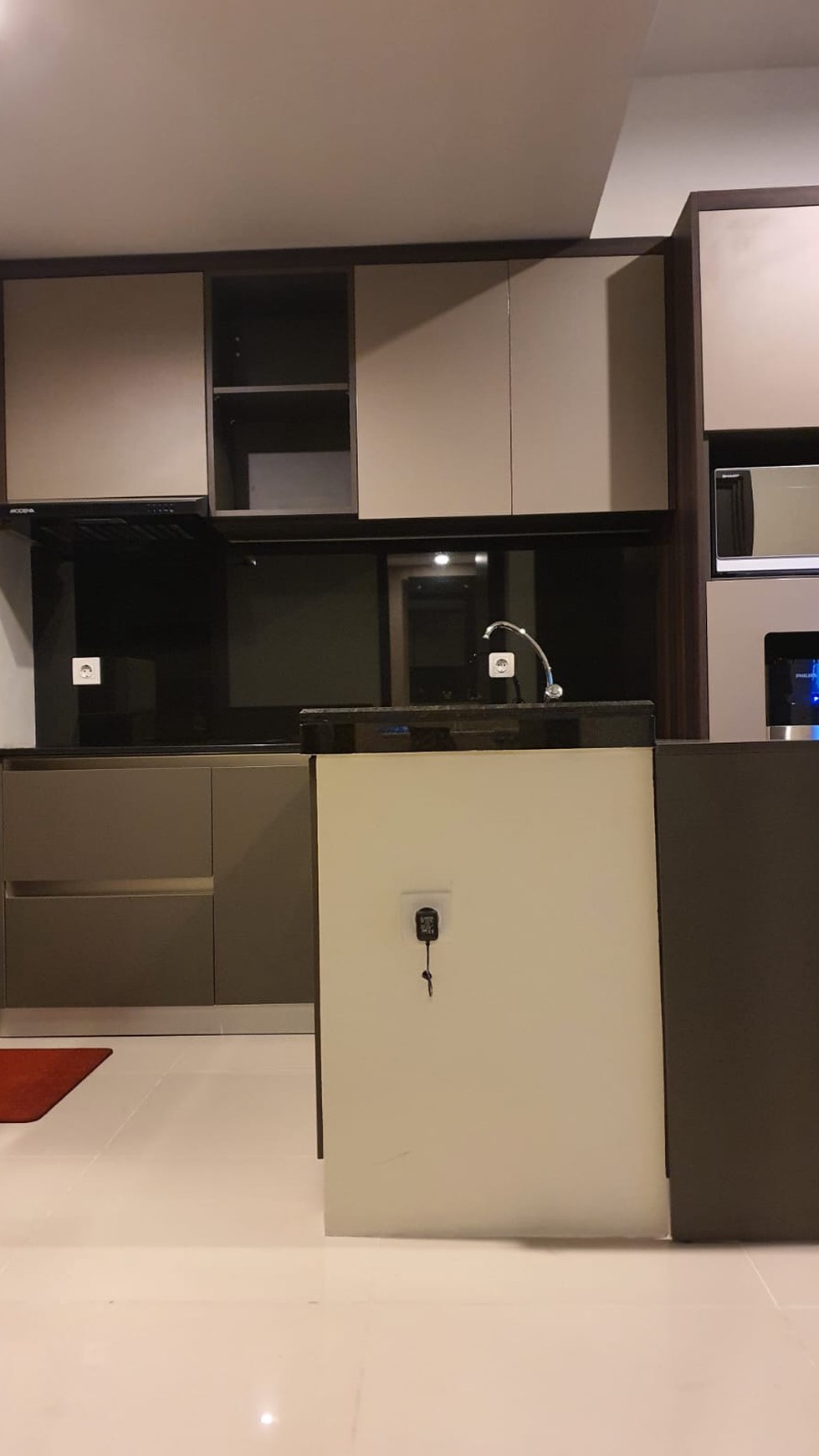 APARTEMEN  FULLY  FURNISHED  DI ORANGE COUNTY   ( COMPLETE  SIAP PAKAI ) 