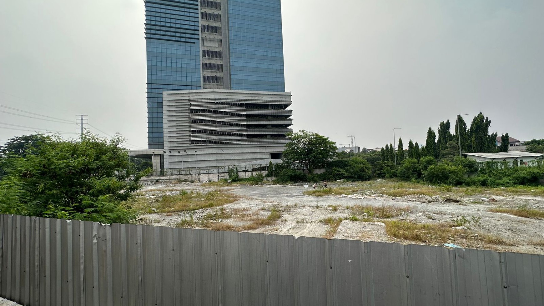 Dijual Tanah Kavling Pinggir Jalan Luas 4000m2 daerah Kembangan Utara Jakarta Barat