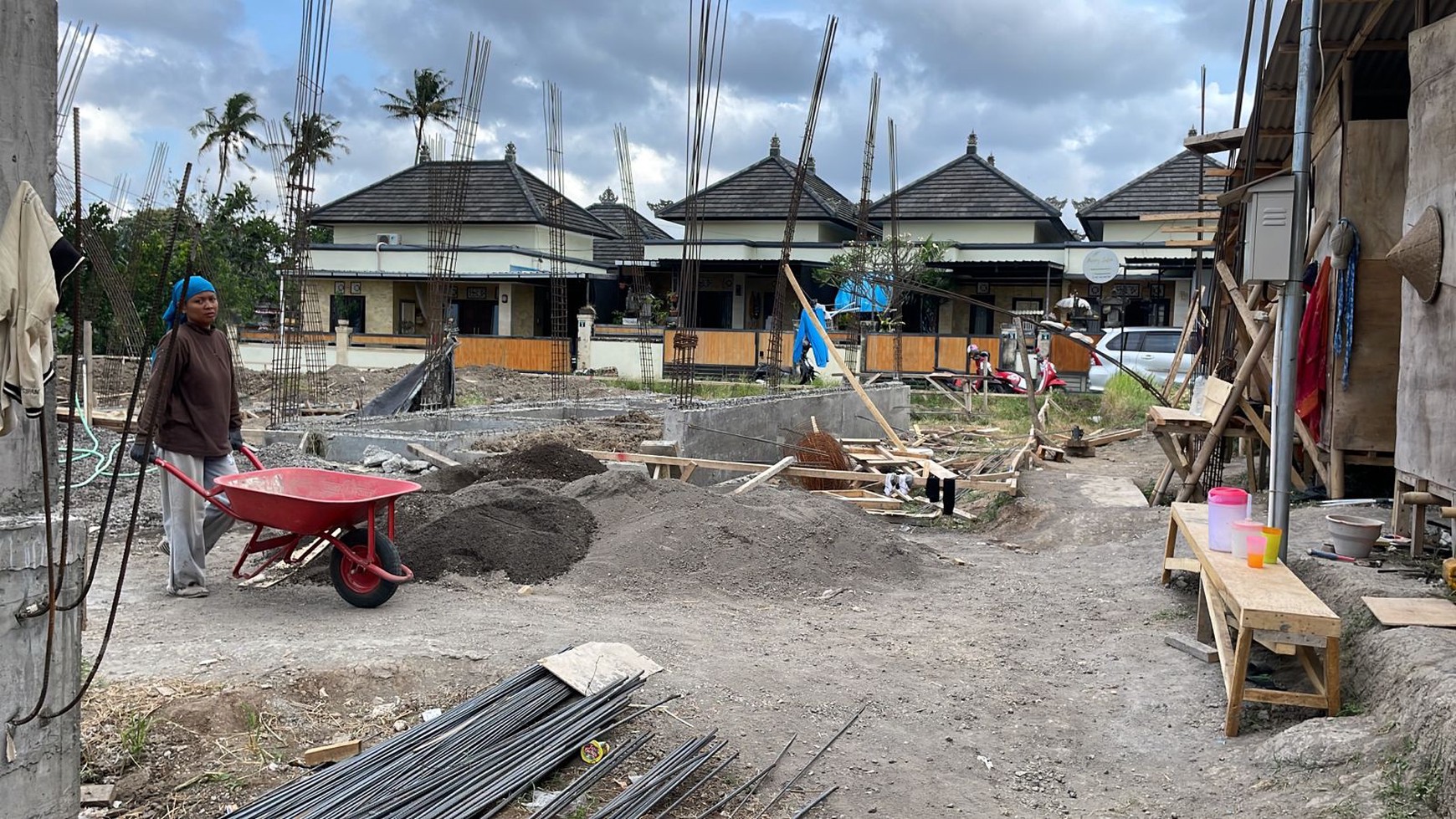 Small house with swimming pool in Buduk Canggu  Bali