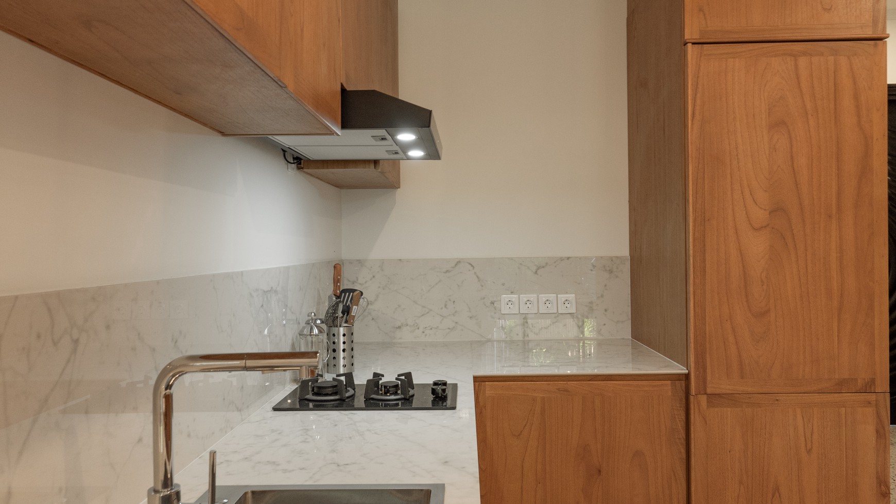 For Sale Leasehold - Brand new modern townhouse in the heart of Batu Bolong - Canggu Bali