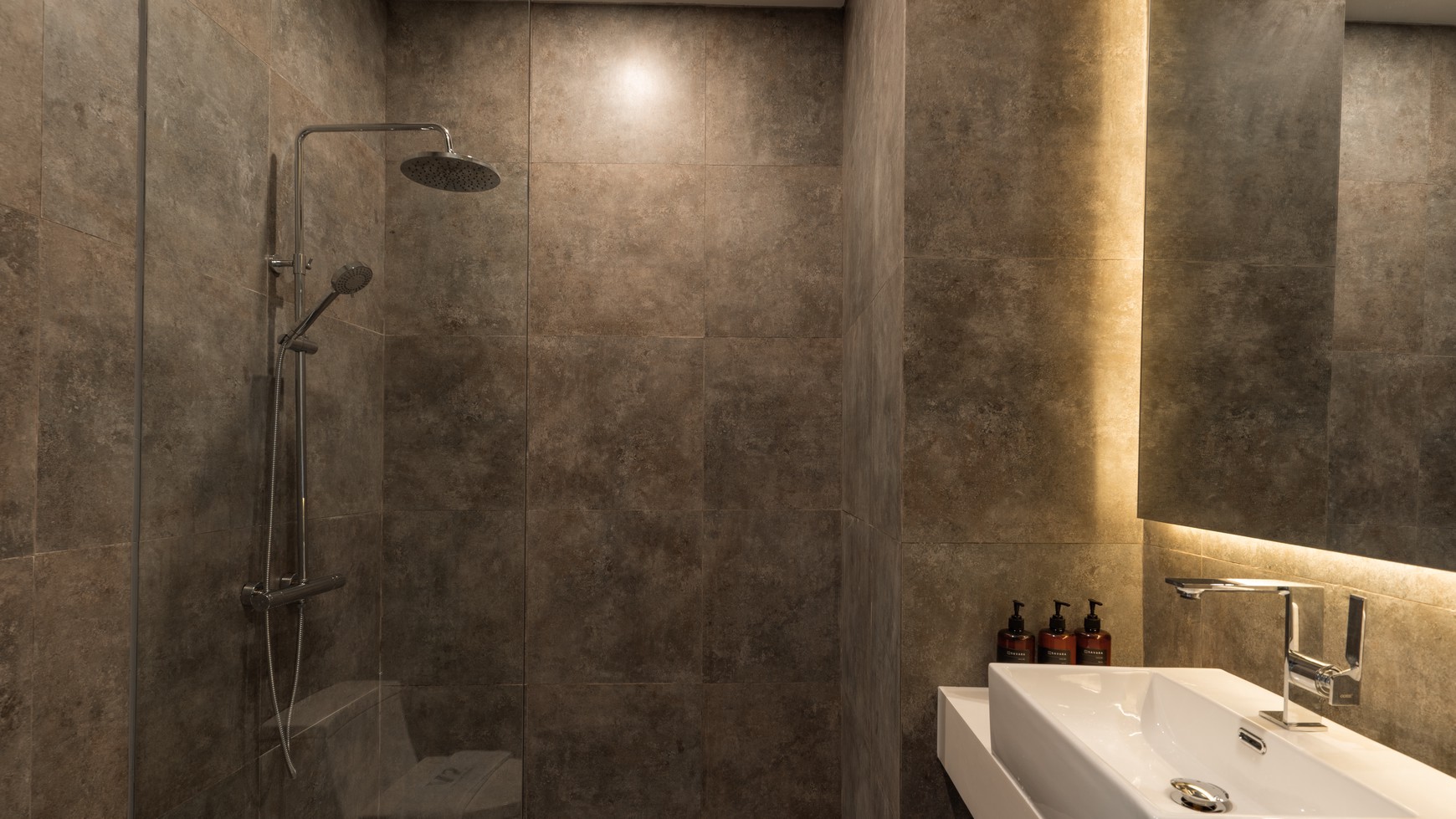 For Sale Leasehold - Brand new modern townhouse in the heart of Batu Bolong - Canggu Bali