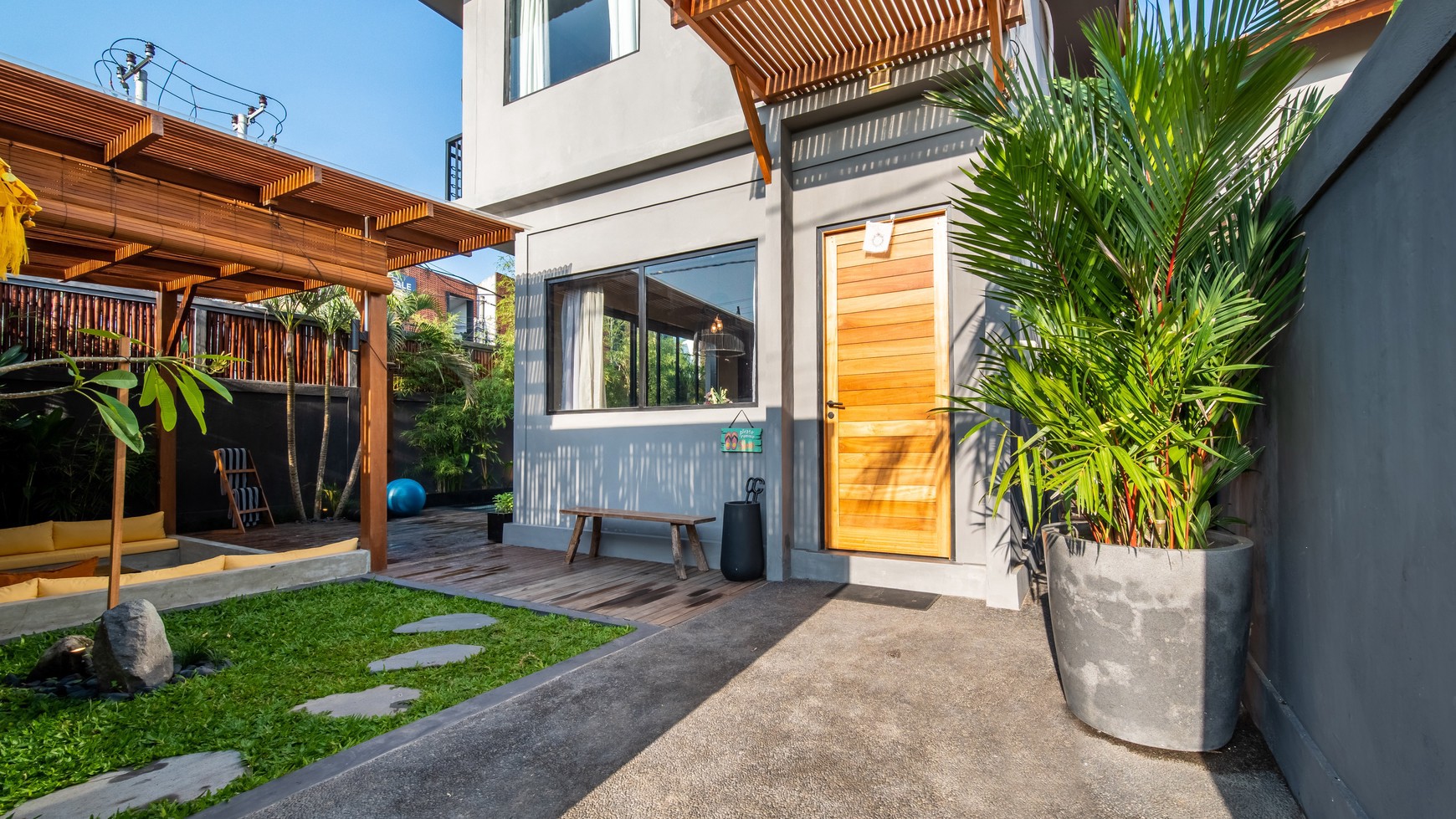 For Sale Leasehold - Brand new modern villa walking distance to Atlas and Finns Beach Club Bali