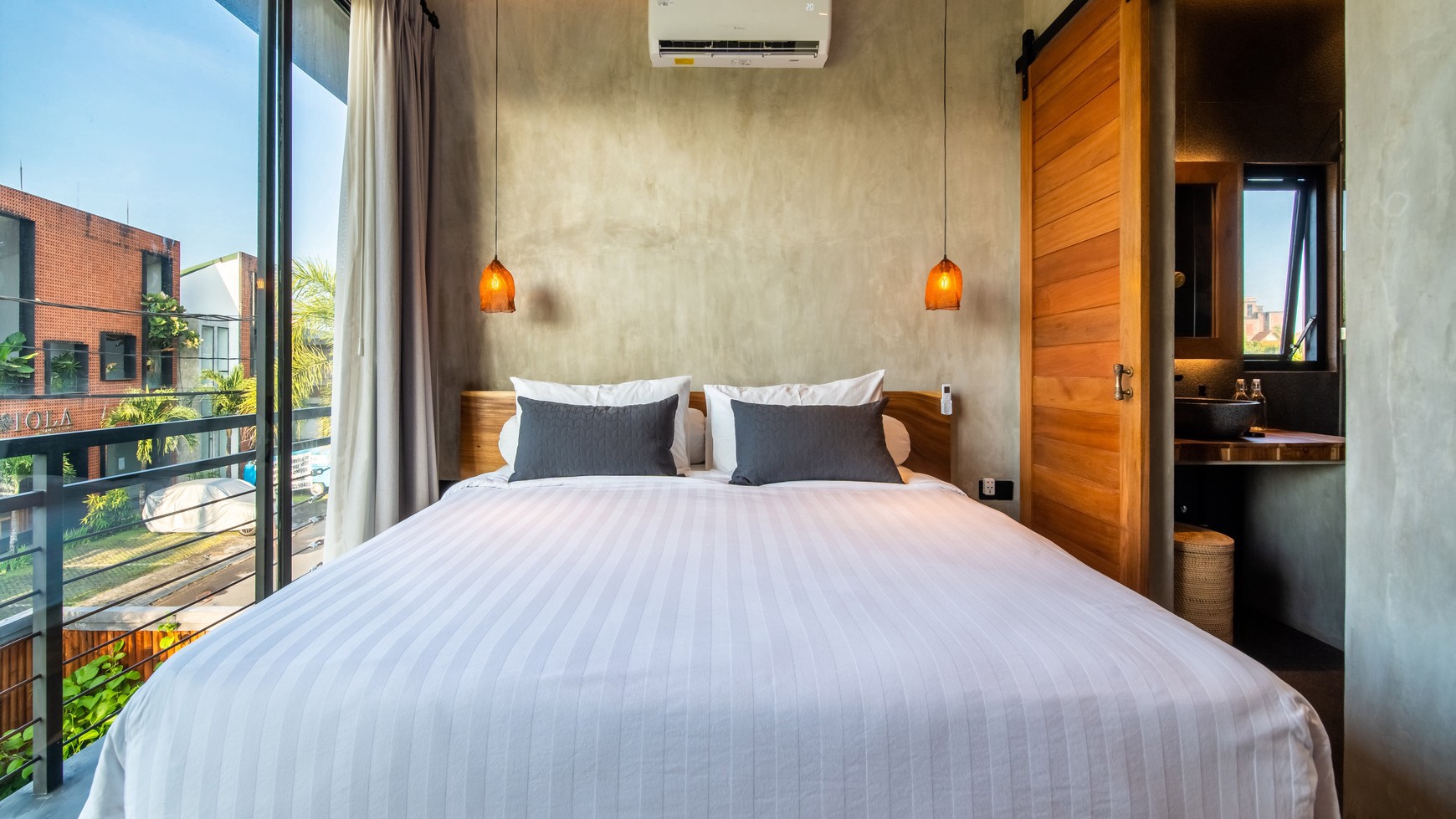 For Sale Leasehold - Brand new modern villa walking distance to Atlas and Finns Beach Club Bali