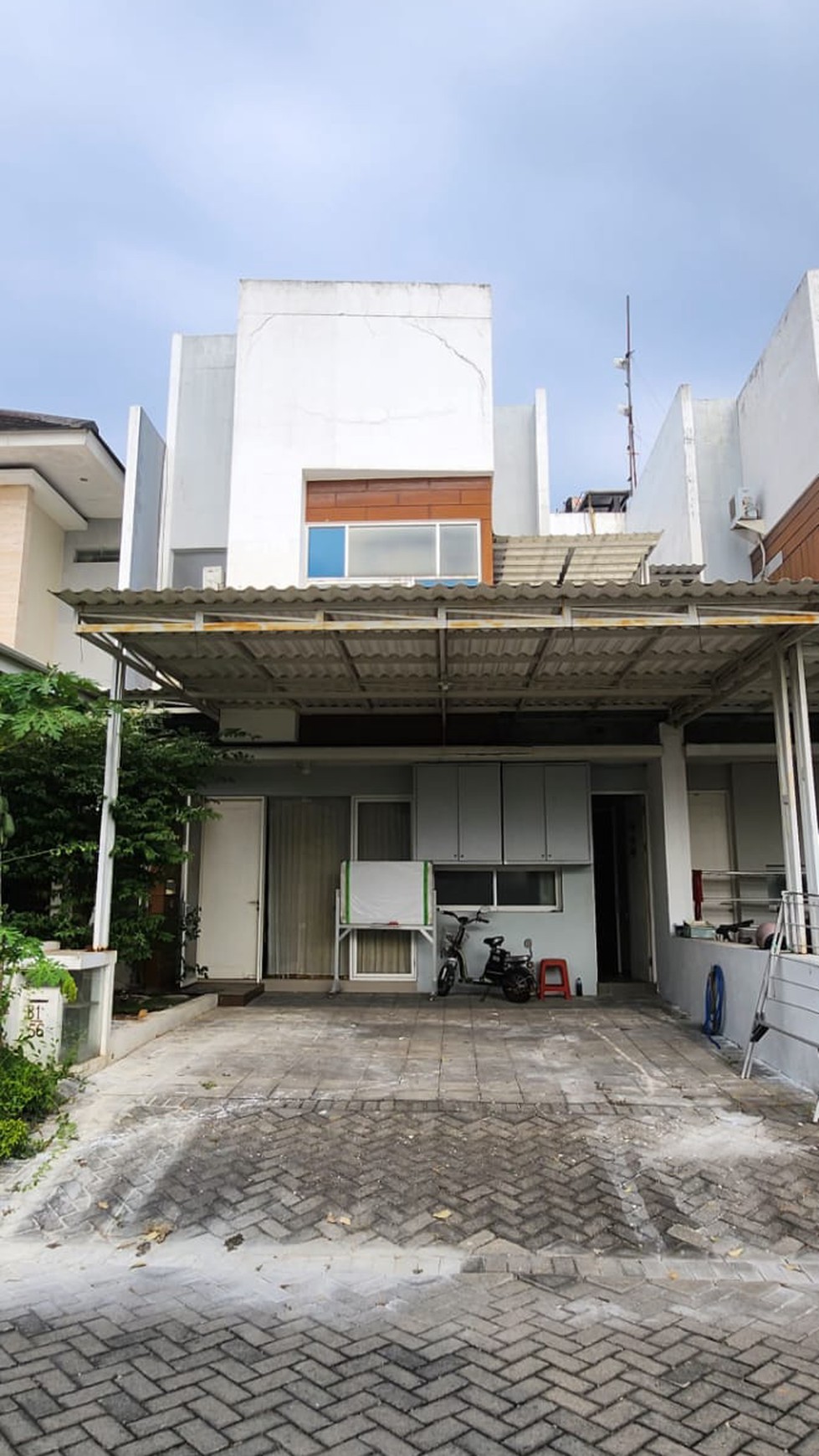 Dijual Rumah Cantik Royal Residence Siap Huni 