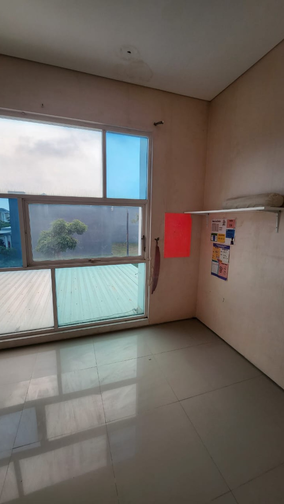 Dijual Rumah Cantik Royal Residence Siap Huni 