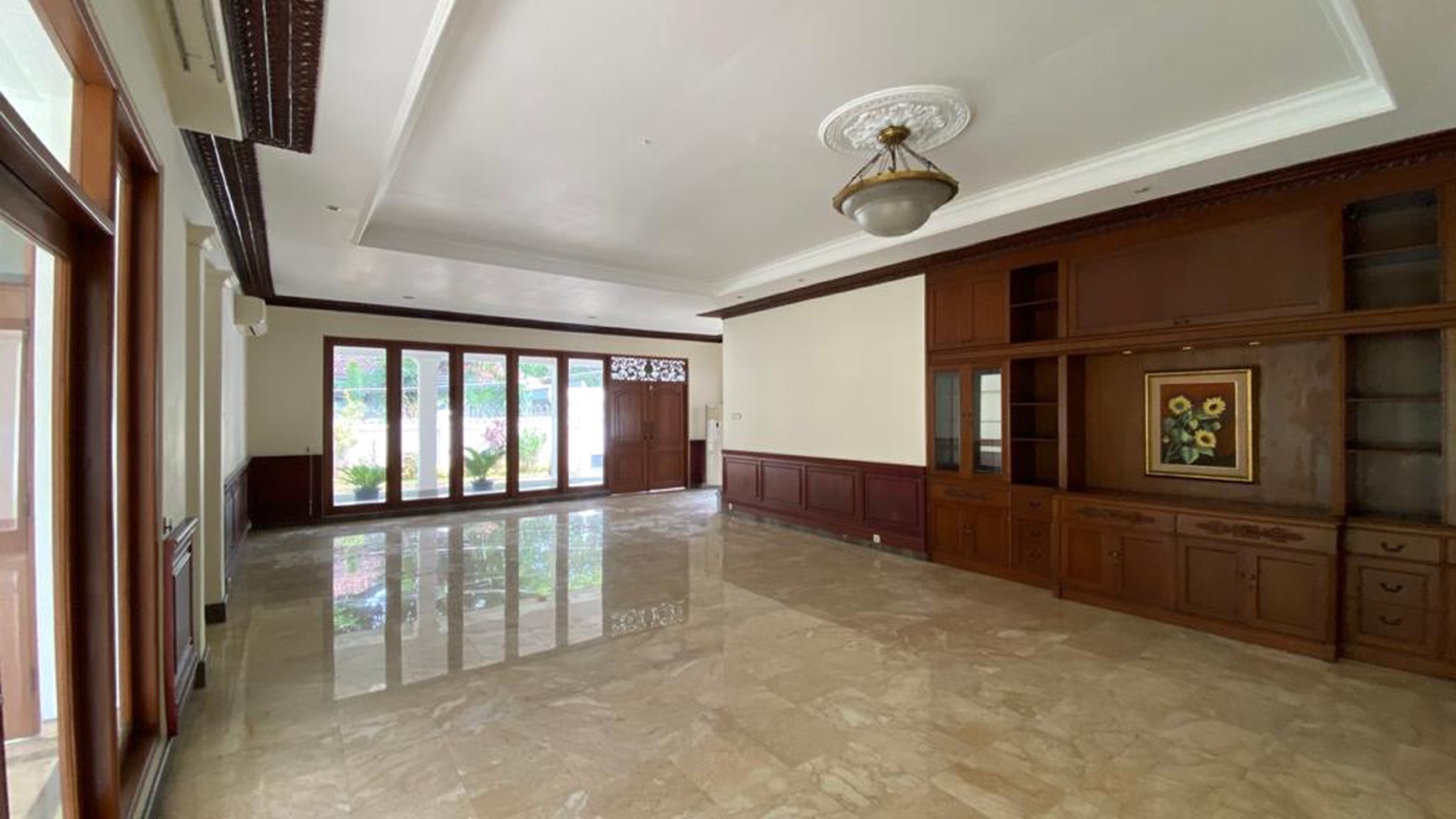 HARGA TERMURAH!! BIG AND BEAUTIFUL HOUSE AT KEMANG, JAKARTA SELATAN