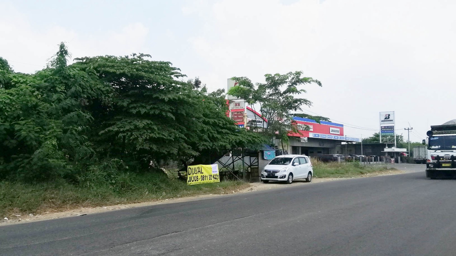 Tanah Area Komersil Jl Interchange Karawang Barat Luas 1.423m2