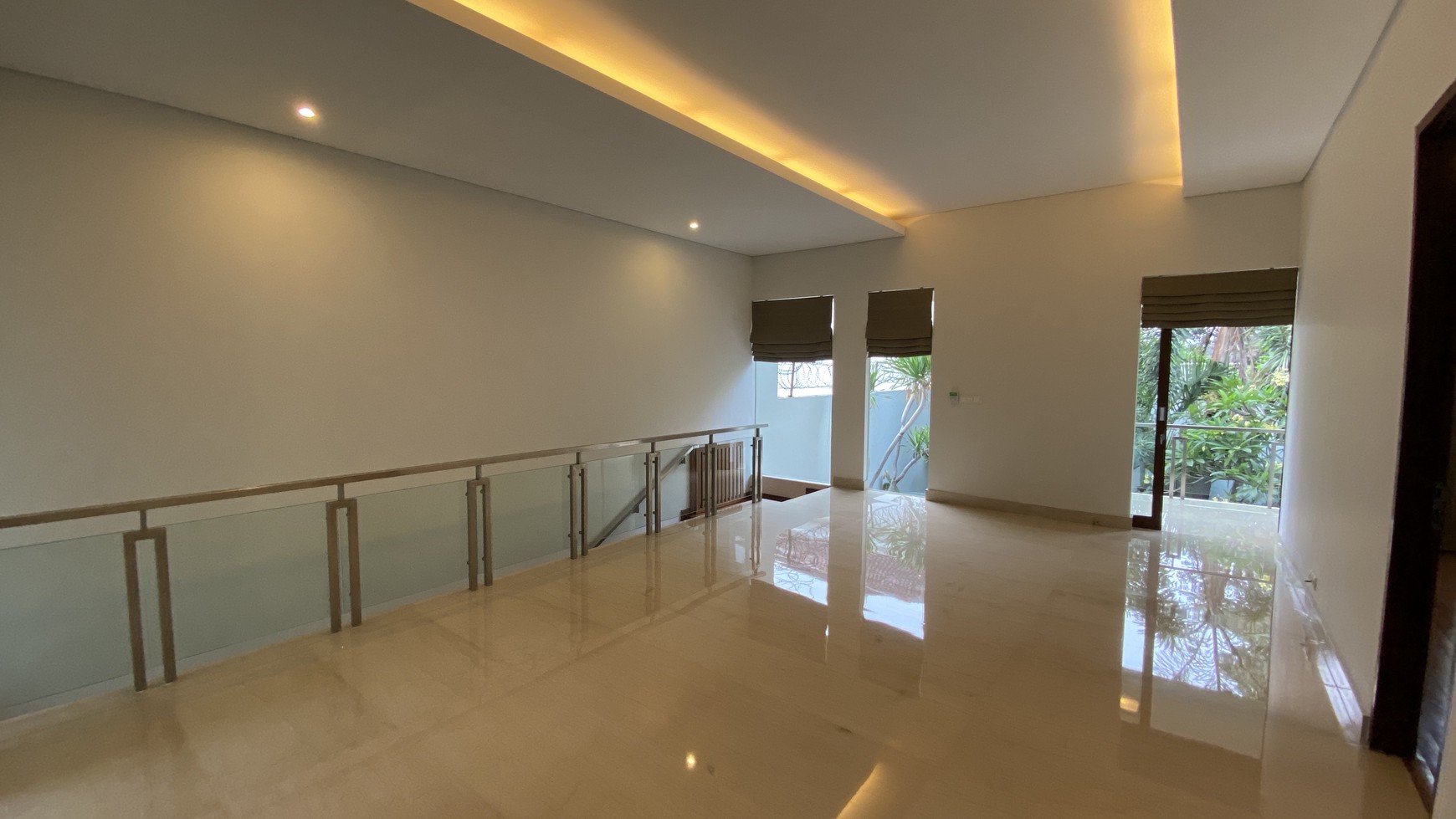 BEAUTIFUL MODERN TROPICAL HOUSE AT KEMANG DALAM AREA, JAKARTA SELATAN