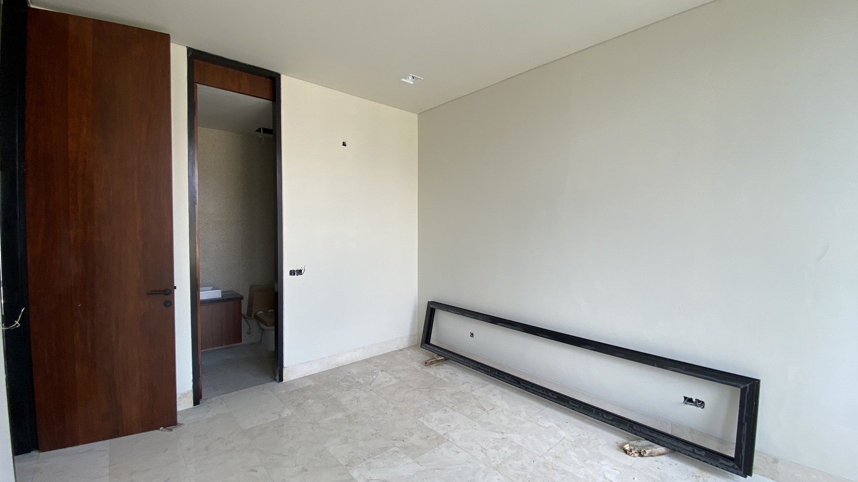 BRAND NEW MODERN HOUSE AT KEMANG, JAKARTA SELATAN