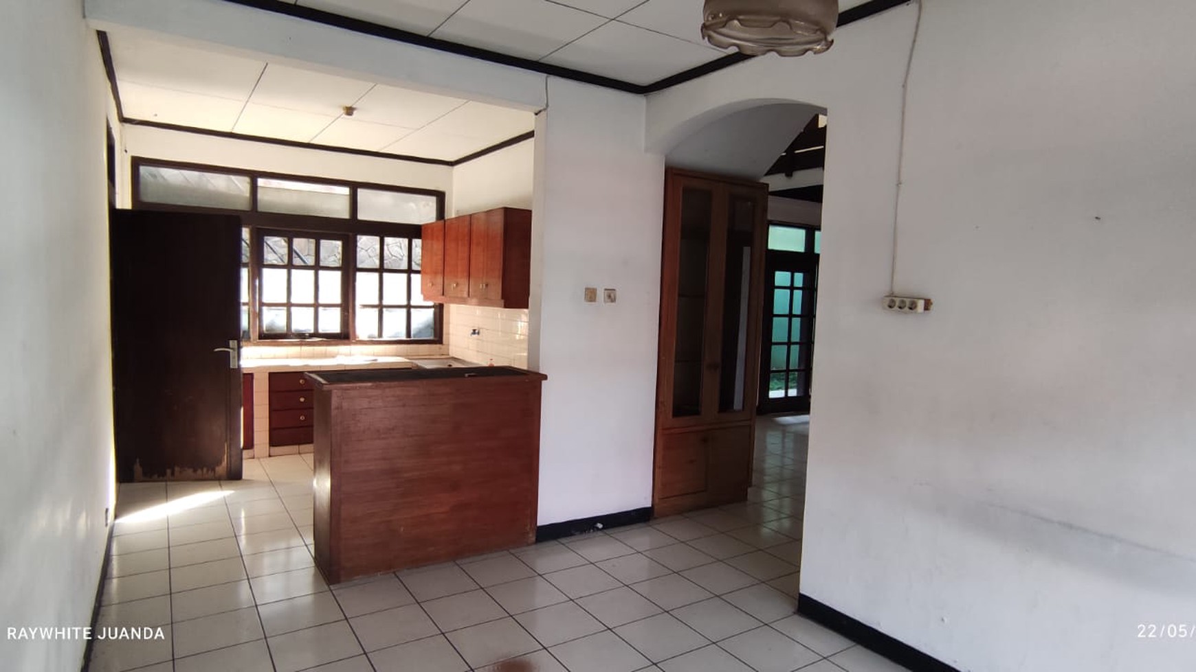 Reposisi Harga, Rumah siap huni 2 Lantai di Sarijadi, Bandung. 