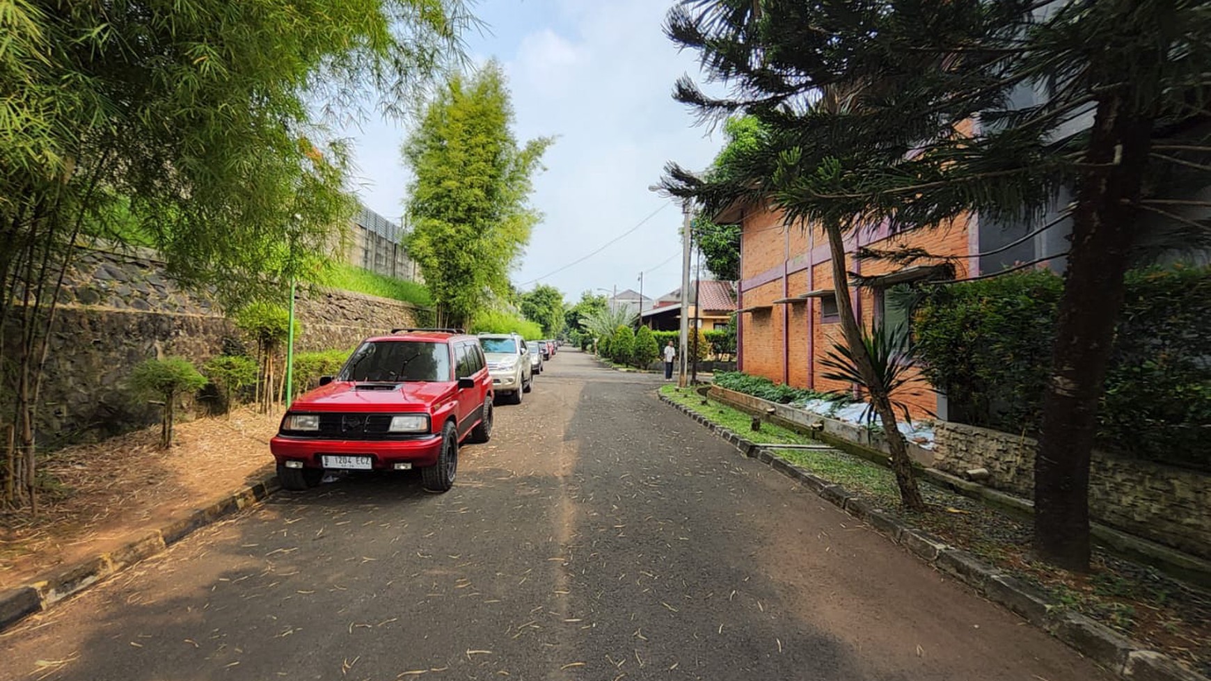 Rumah Bagus Siap Huni Bersih dan Asri di Graha Bintaro, Tangerang Selatan 