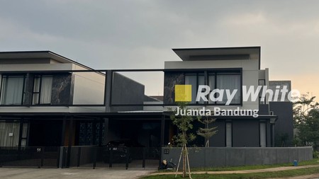 Langka! Bagus! Rumah 2 Lantai Nayapati Residence, Kota Baru Parahyangan!