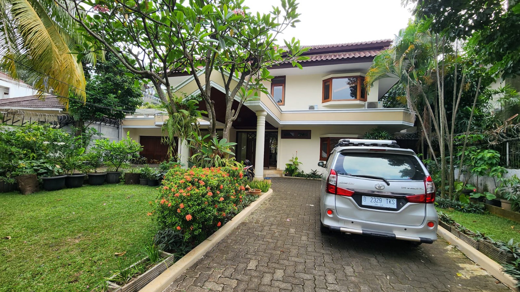 Big and Beautiful House at Kemang Area