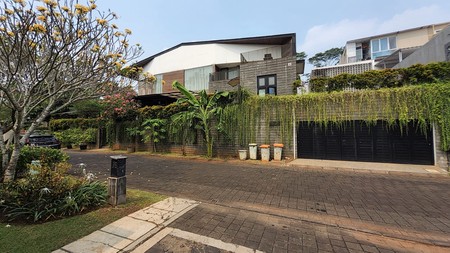 Dijual SEGERA Rumah Bagus Siap Huni dengan Pool di Grand Matoa, Jl H Aselih Jagakarsa, Jakarta Selatan 