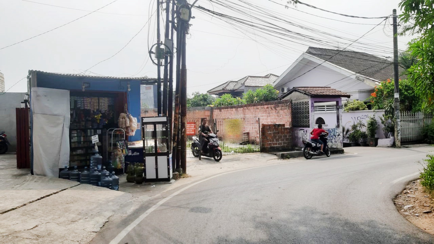 Rumah Hitung Tanah Di Jl Inpres, Petukangan, Jakarta Selatan