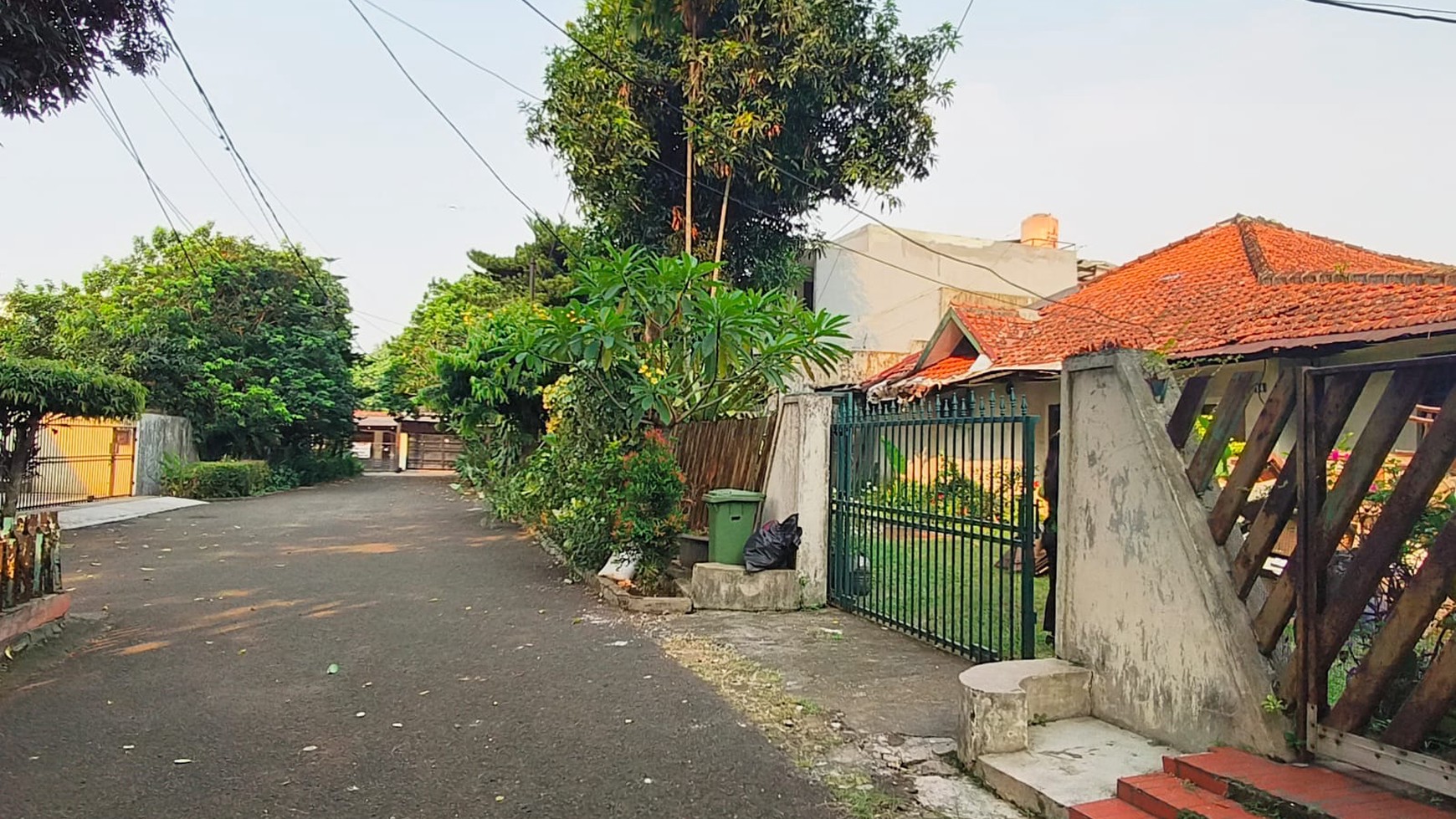 Rumah Bagus Di Komp Unilever, Jl Segitiga Selatan Petukangan Jakarta Selatan