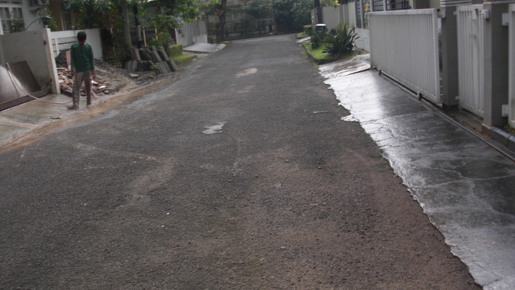 RUMAH CANTIK DALAM CLUSTER BINTARO JAYA 9