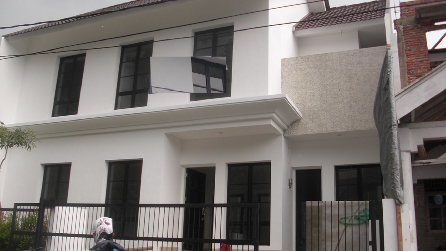 RUMAH CANTIK DALAM CLUSTER BINTARO JAYA 9