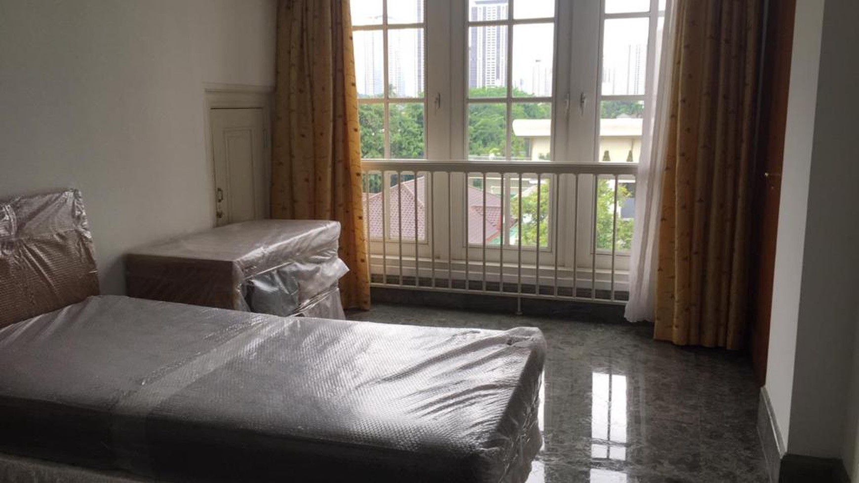 3BR Apartment Permata Hijau