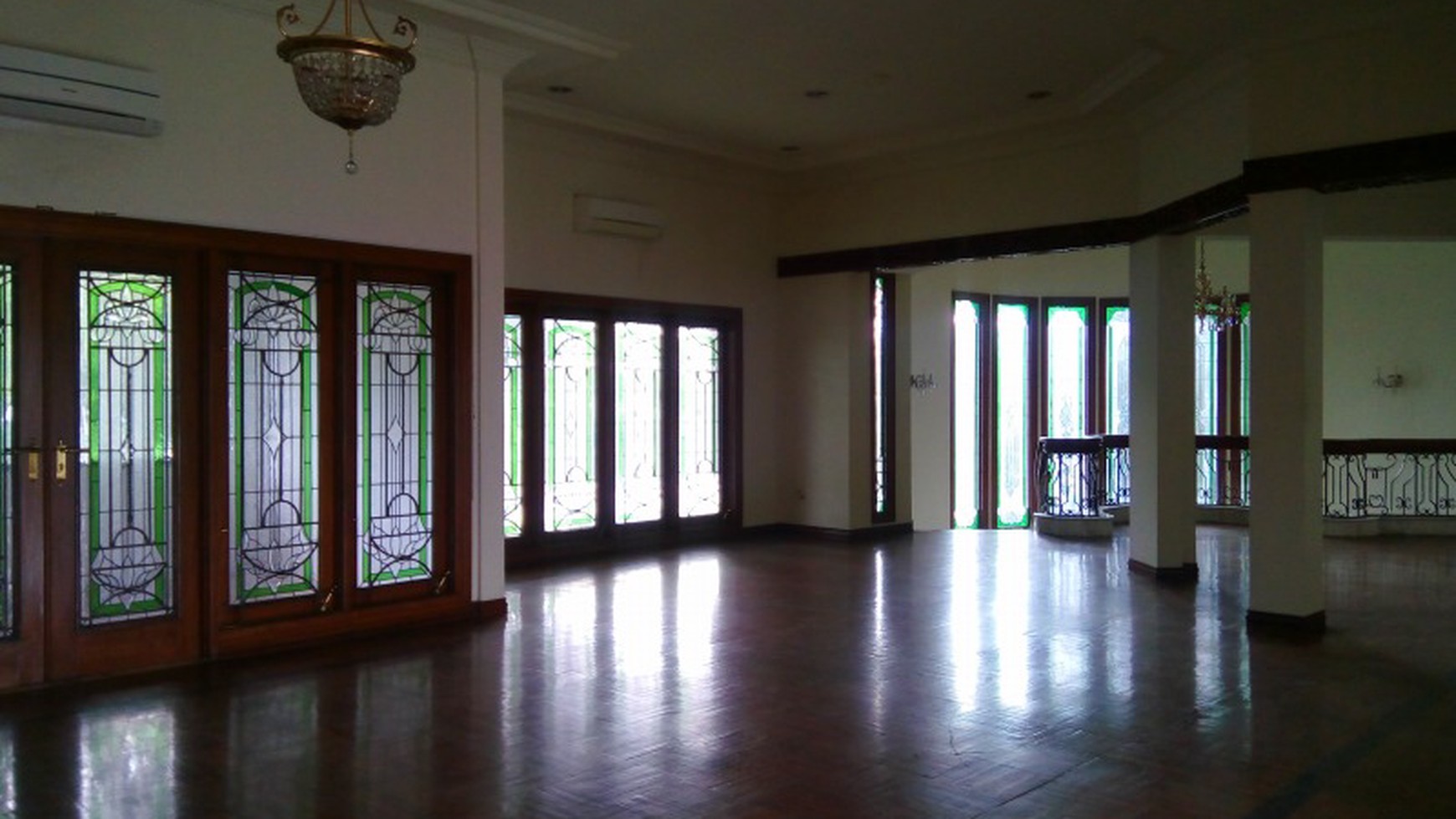 Comfortable and beautiful house in area Menteng for ambassador and others " The Price Can Be Negotiable "