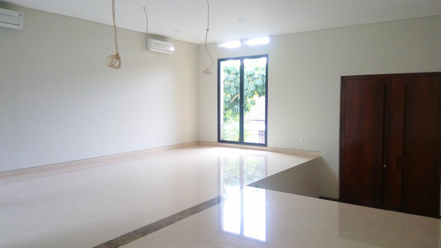 Comfortable and beautiful house In area Menteng for expatriat and others "The price can be negotiable"