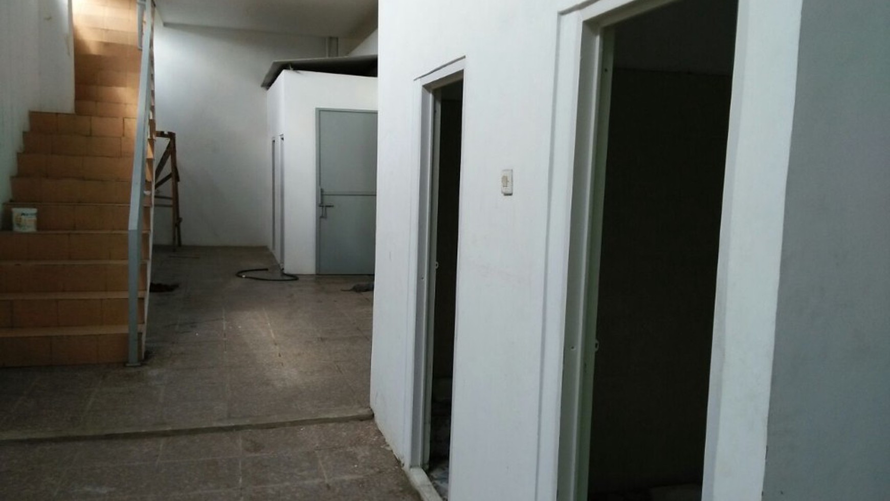 Dijual: Rumah Kost, 19 Kamar, Jl Warakas, 
Luas 15m² x 25m²