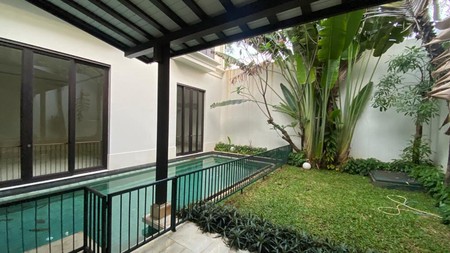 Luxury and modern house in pejaten area