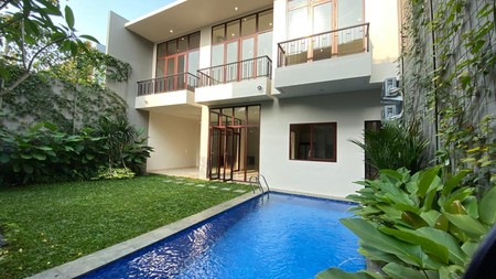 Modern and beautiful house in kemang