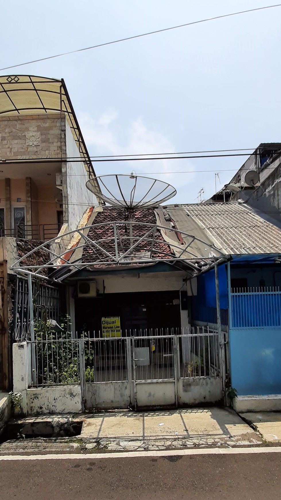 Rumah tua hitung harga tanah saja di Jalan Kartini Jakarta Pusat