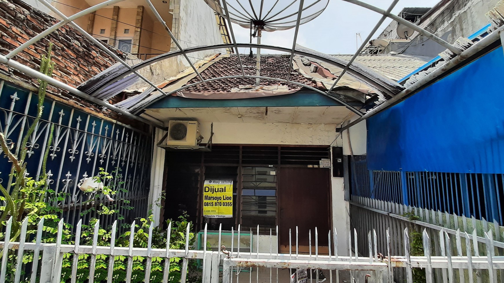 Rumah tua hitung harga tanah saja di Jalan Kartini Jakarta Pusat