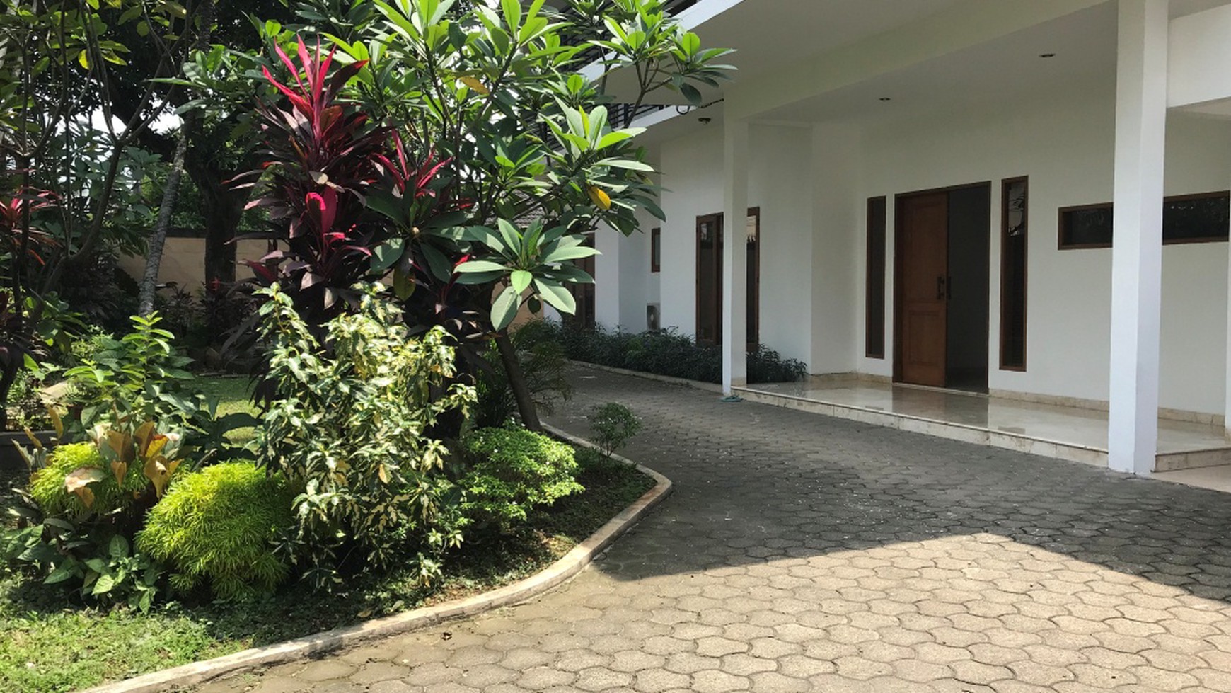 Big and Beautiful House For Rent, ampera, jakarta selatan