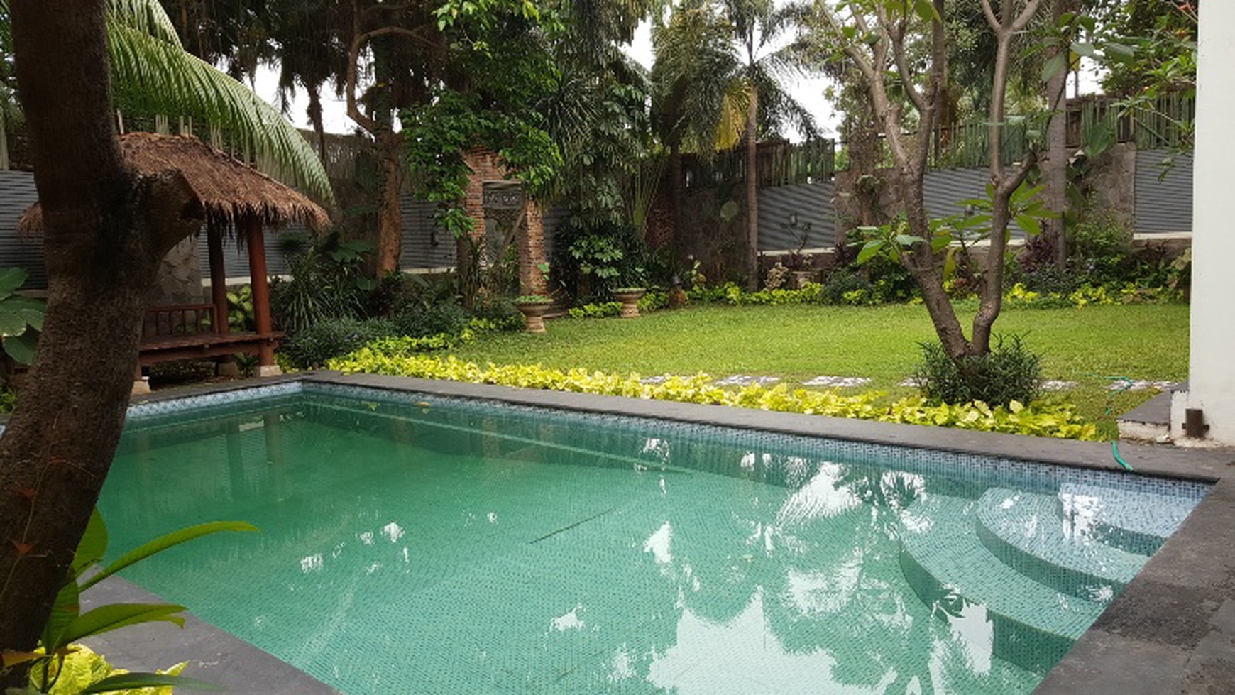 Great House with Fabulous Garden at cilandak , jakarta selatan