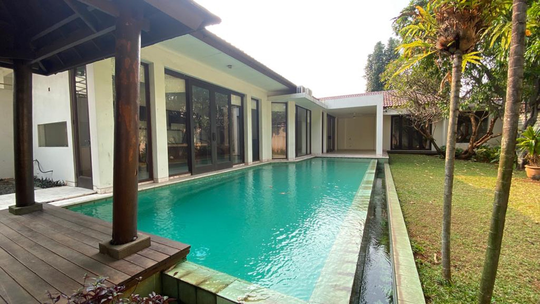 BEAUTIFUL HOUSE AT KEMANG WITH BIG GARDEN