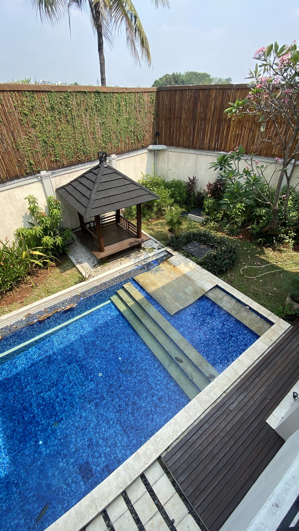 cozy and beautiful house at kemang