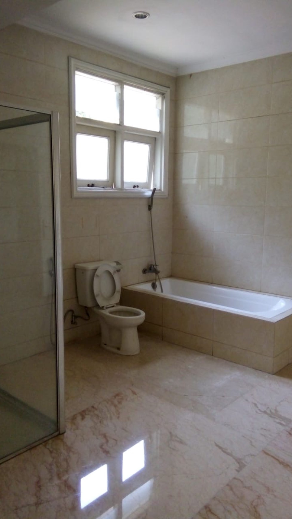 COZY AND BEAUTIFUL HOUSE AT KEMANG, JAKARTA SELATAN