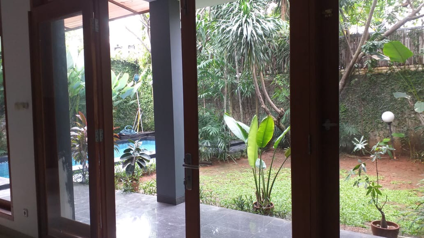 COZY AND BEAUTIFUL HOUSE AT KEMANG, JAKARTA SELATAN