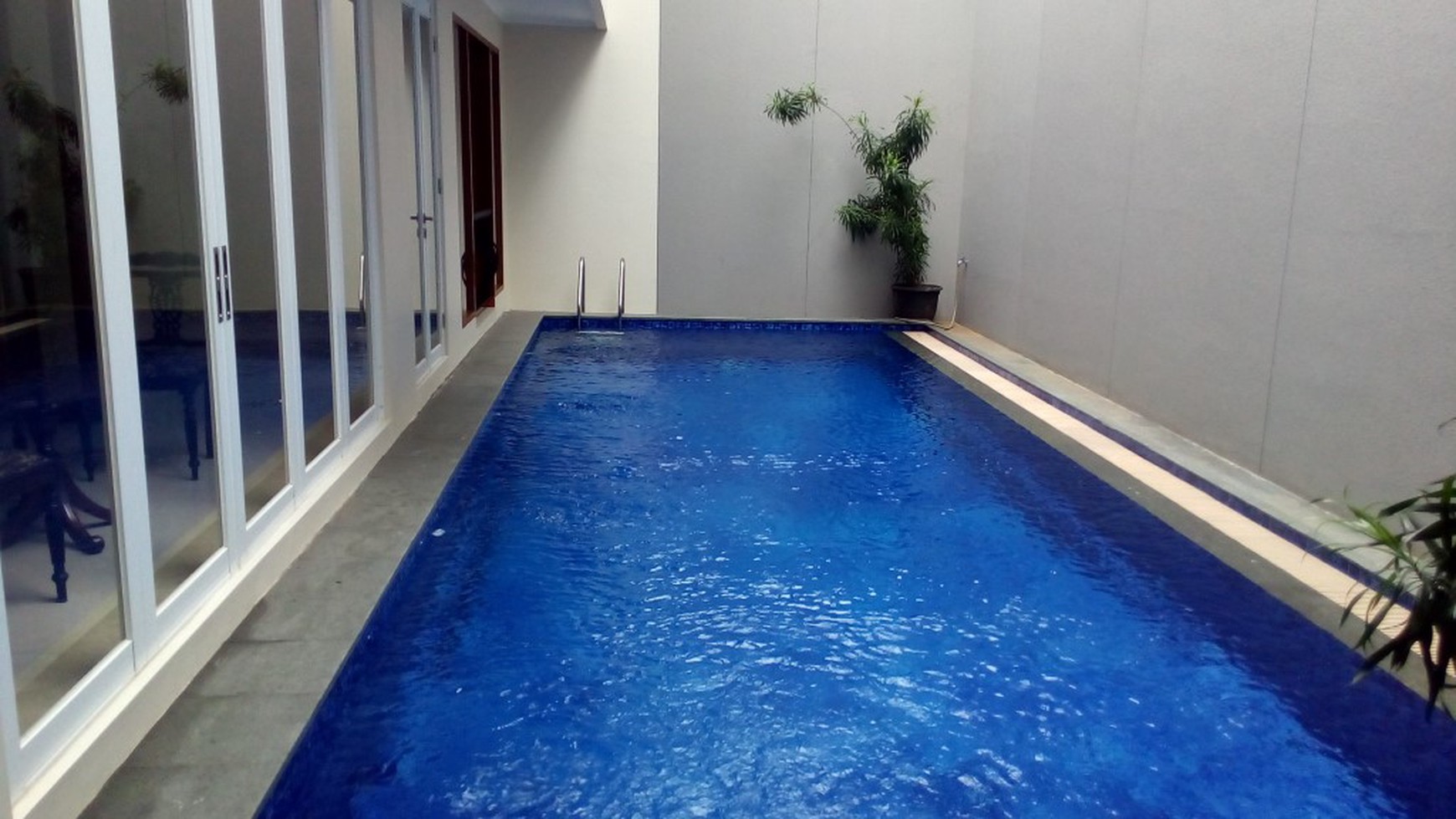 Beautiful House for rent in center of jakarta area