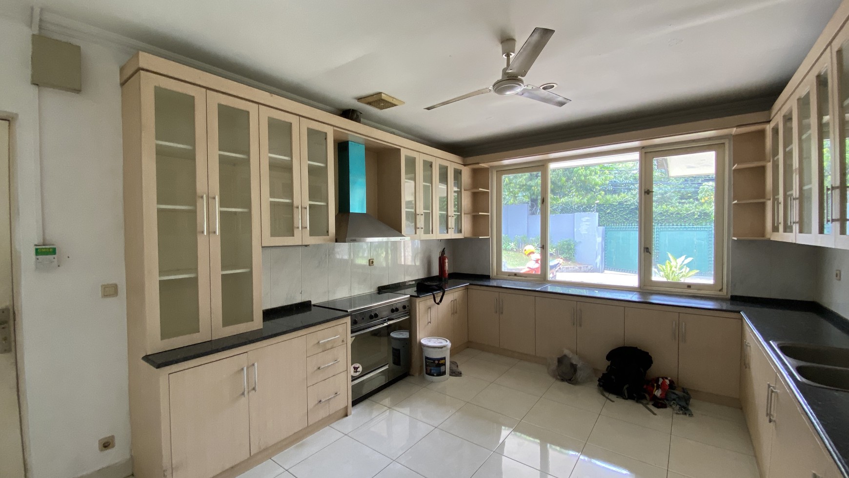 Cozy house in ampera good for office