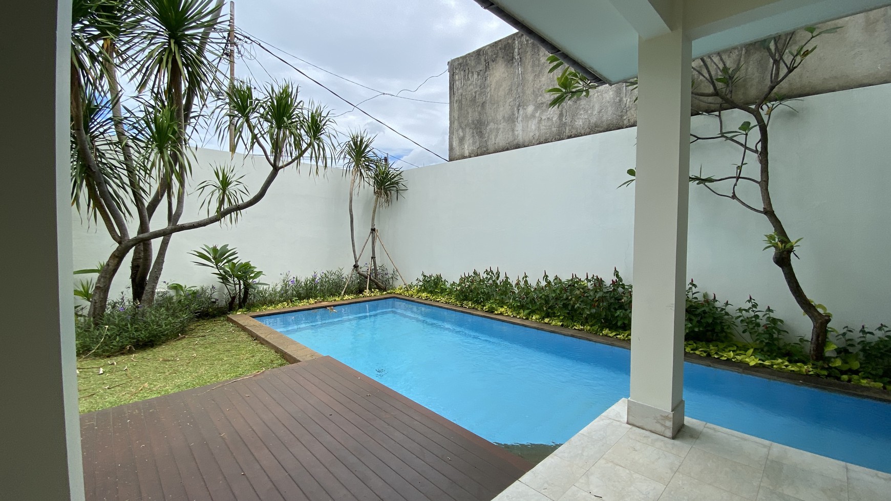 BEAUTIFUL & BIG HOUSE AT KEMANG, JAKARTA SELATAN