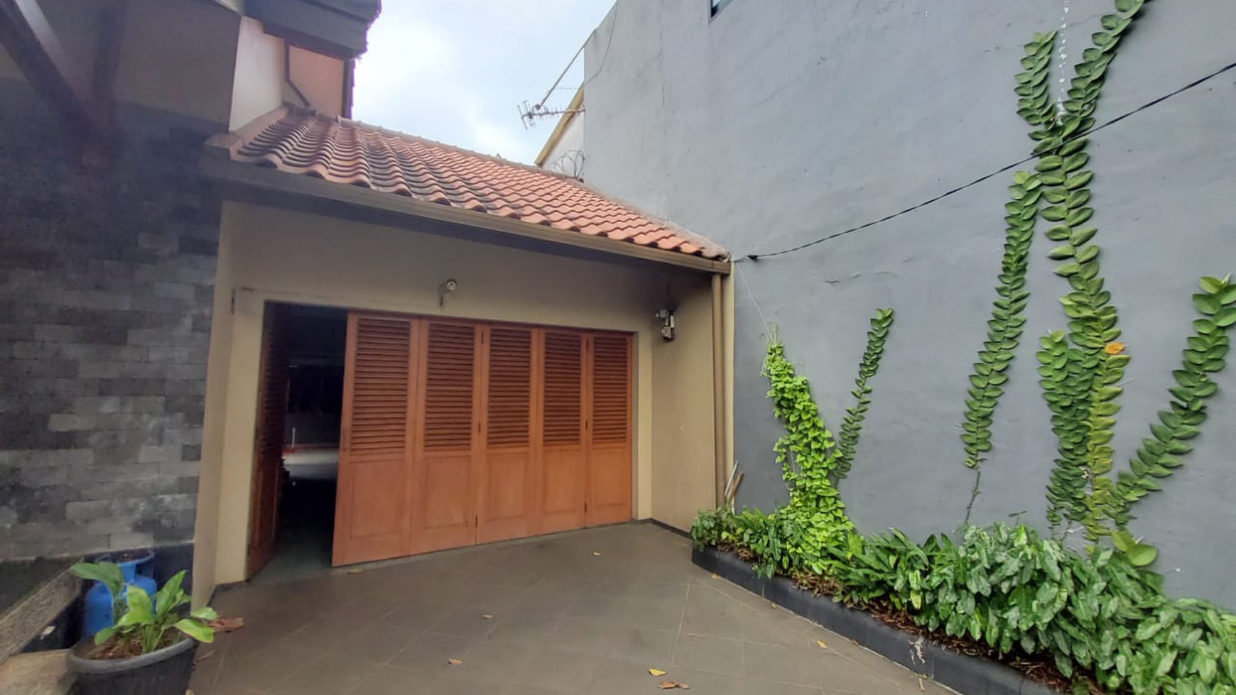 Rumah Kayu Full Jati @ Jati Padang , Jakarta Selatan